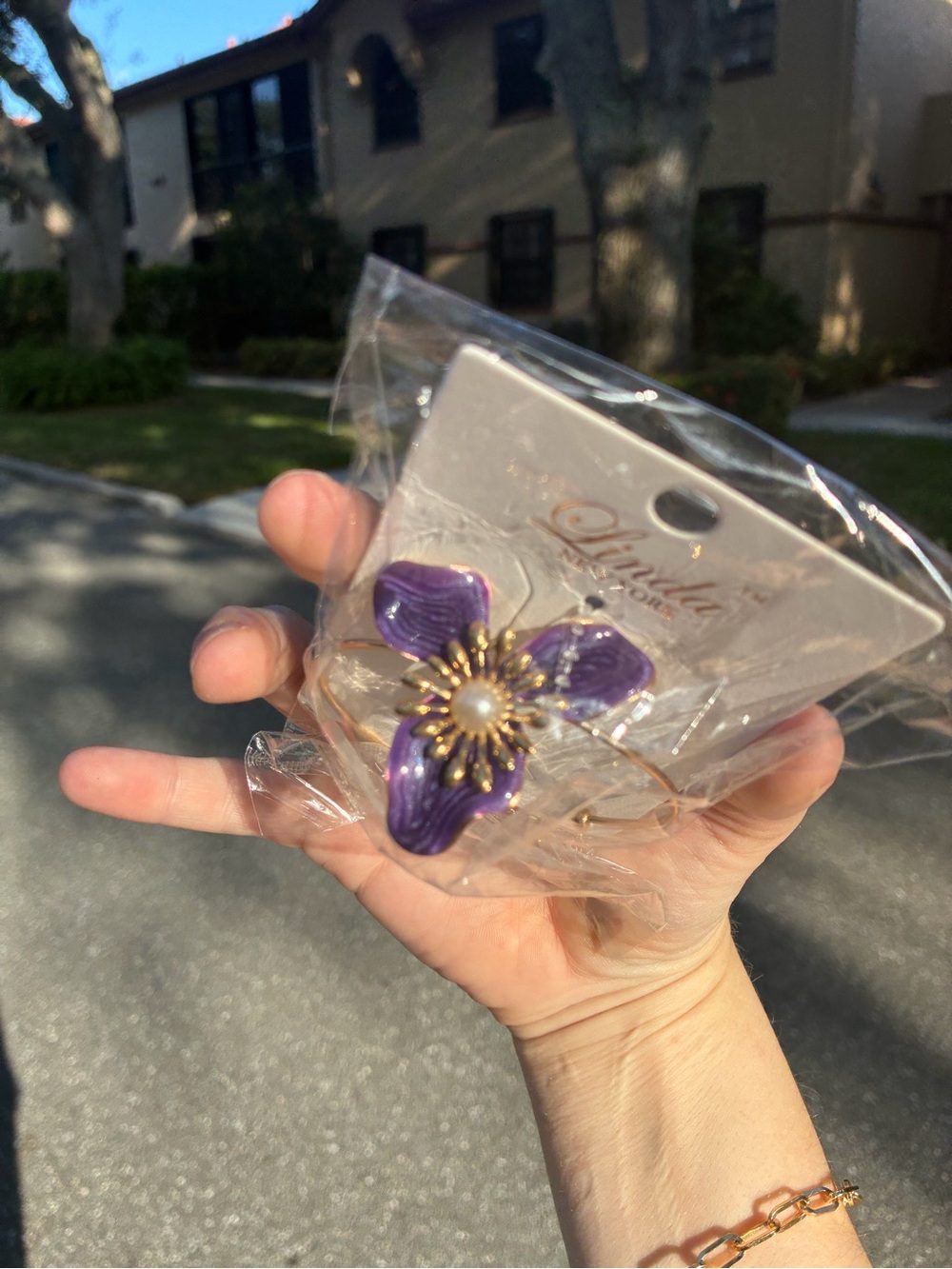 Linda New York Gold Purple Enamel Floral Open Cuff Bangle Bracelet NWT - Picture 4 of 6